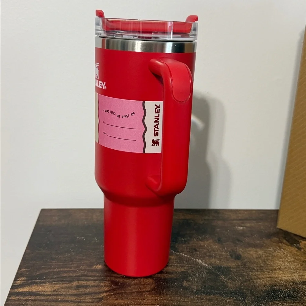 STANLEY Quencher H2.0 LIMITED RED Tumbler 40 oz Flowstate NEW - Picture 3 of 9